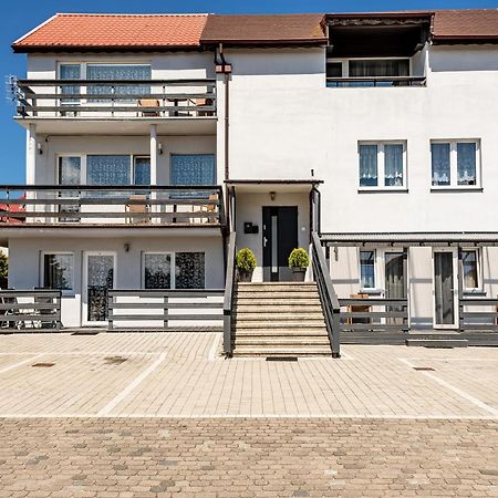 Marinas Rewa Bed & Breakfast Bagian luar foto